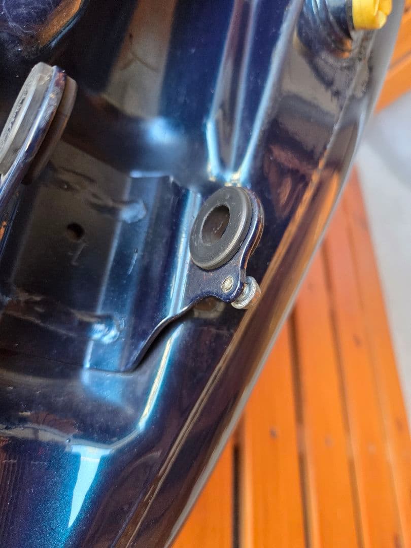 スポーツスター純正タンク