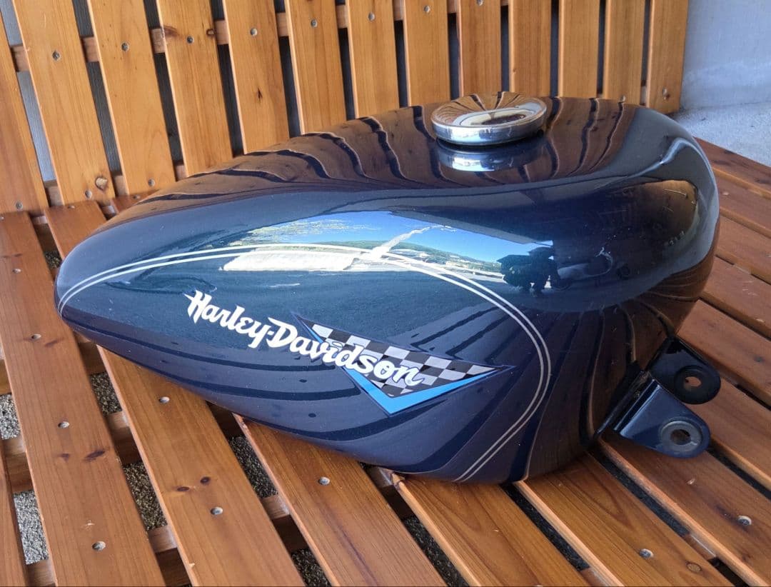 スポーツスター純正タンク