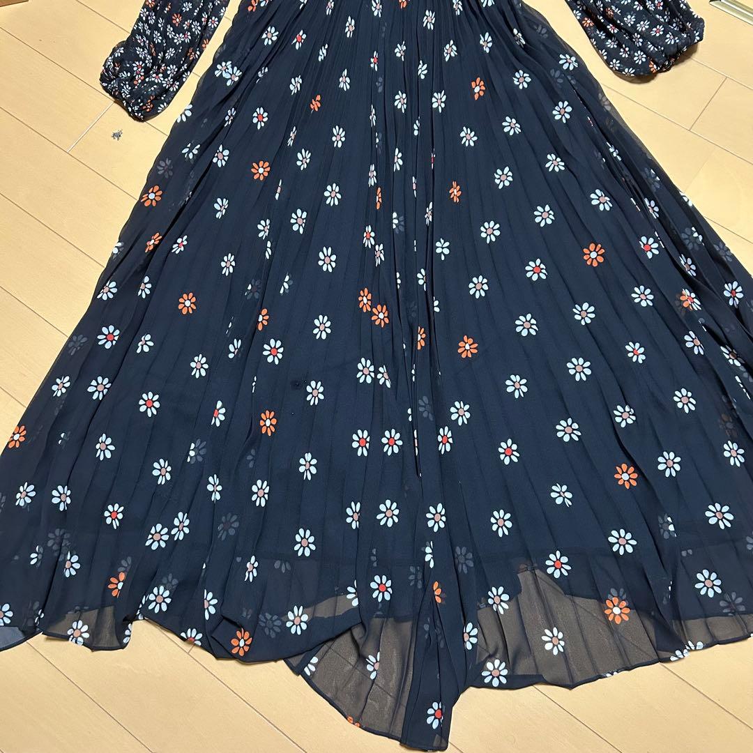 Zimmermannジマーマンロングワンピース　フラワープリントプリーツスカート