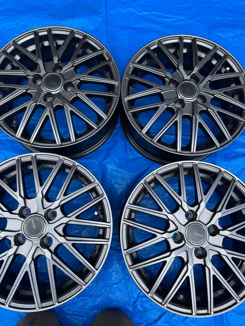 ノート使用。15インチ ブラック ホイール 型番39