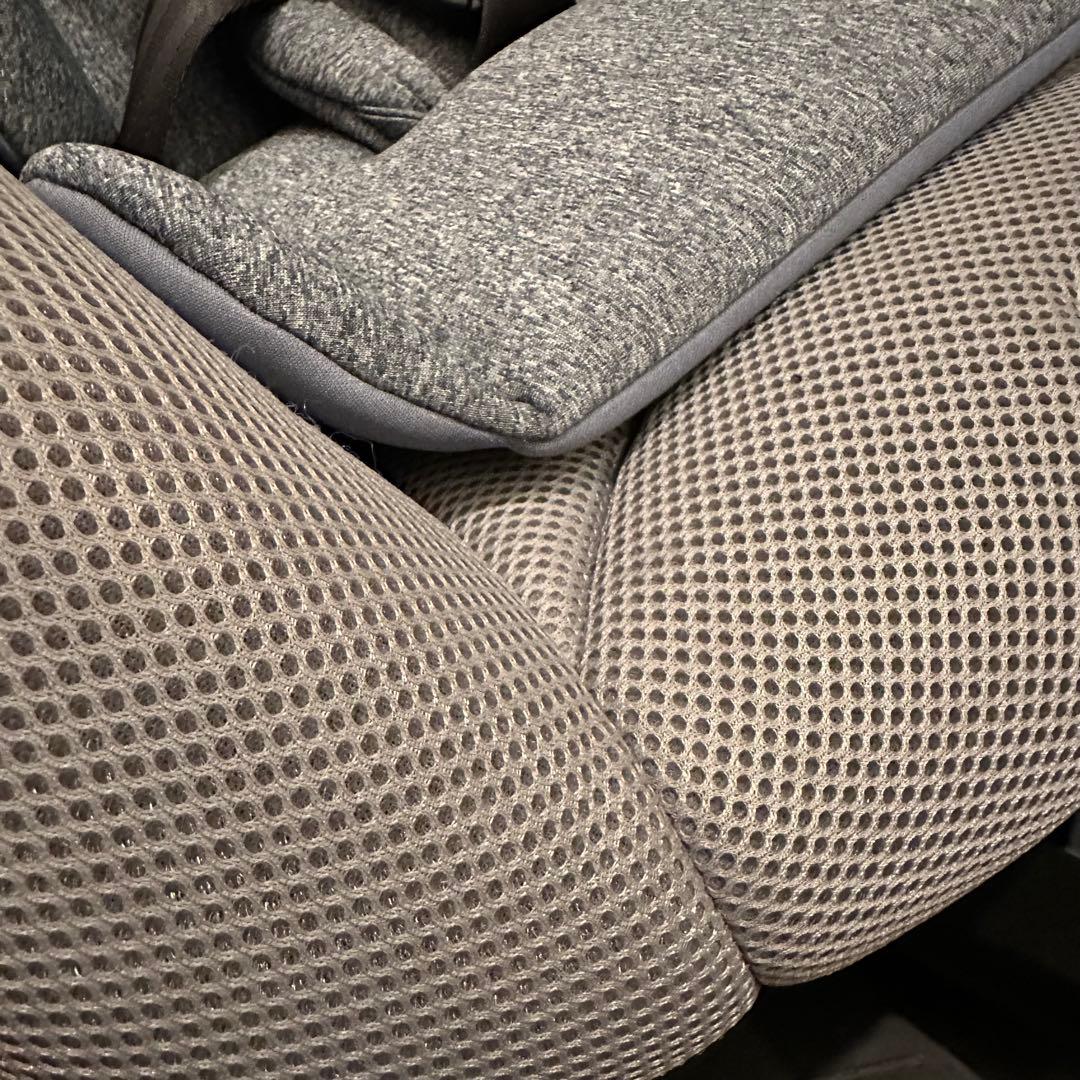 美品 Aprica アップリカ チャイルドシート クルリラプラス ライト