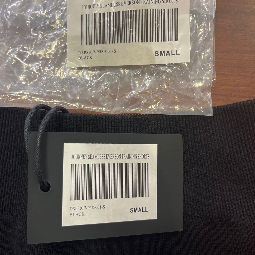 ⭐︎でぃあ⭐︎darc sport ショートレギンス(2枚セット)