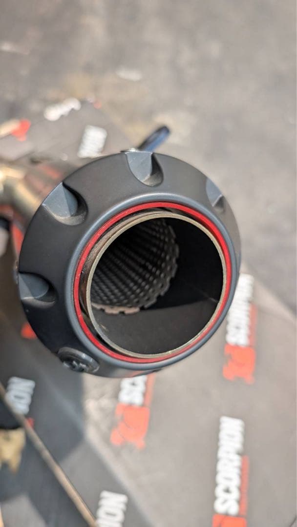 SCORPION スリップオンマフラー