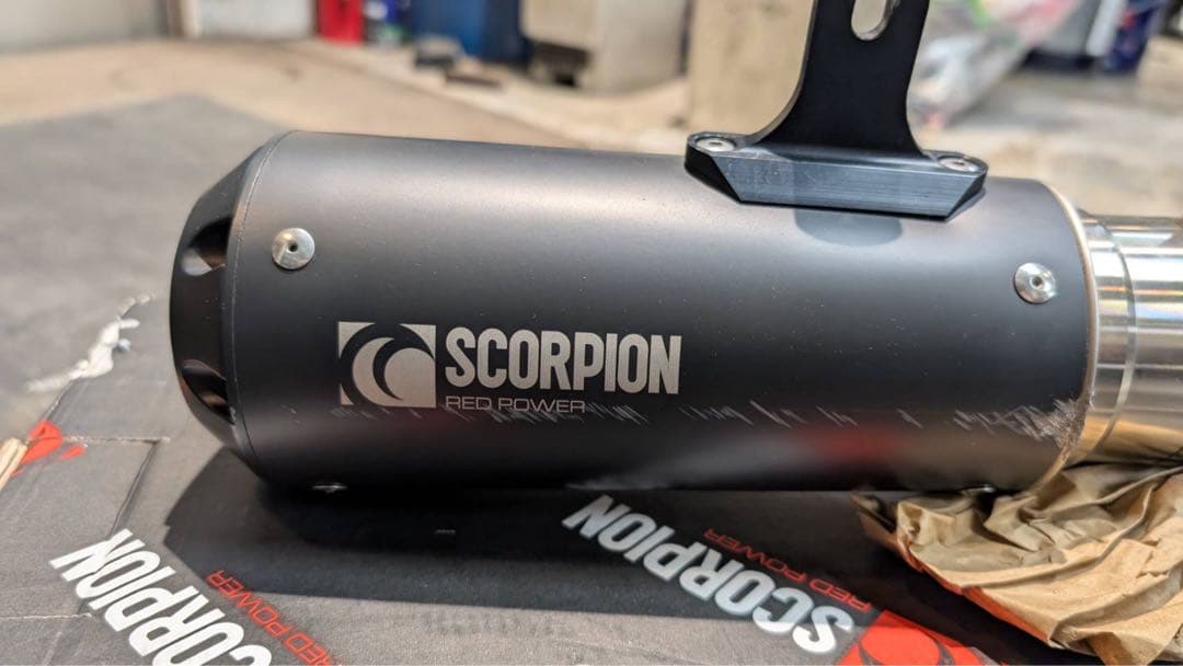 SCORPION スリップオンマフラー