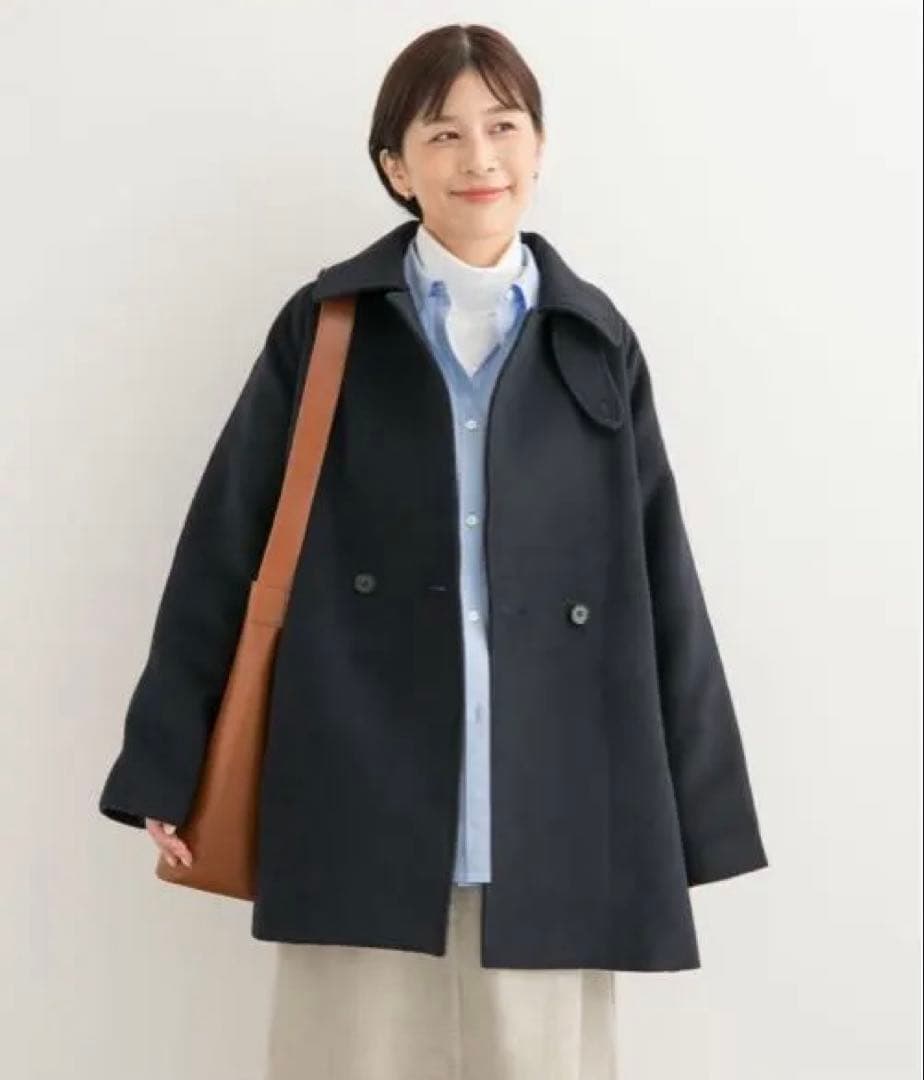 『UR TECH』ミドル丈コート
