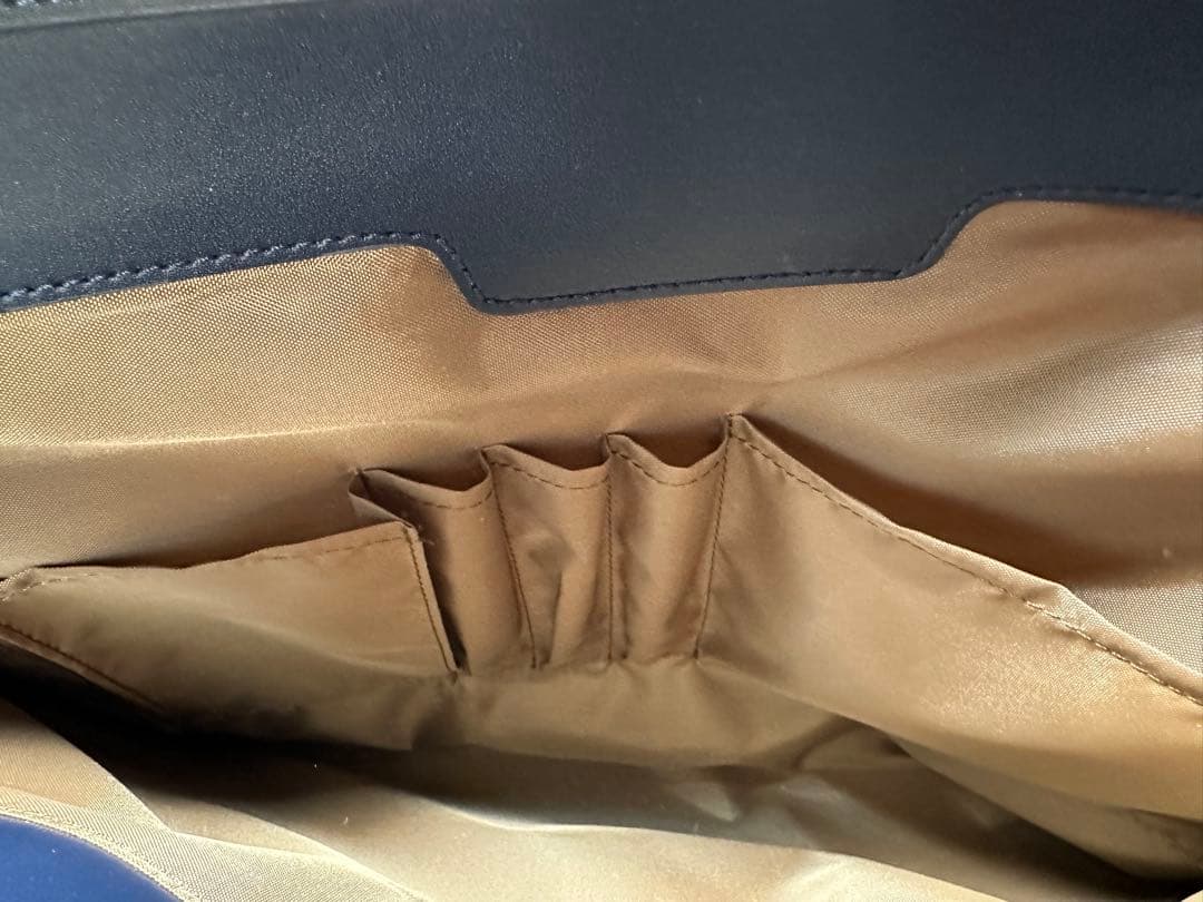 【美品】目々澤鞄 ビジネスバッグ／1度使用・定価15,950円　ネイビー合成皮革