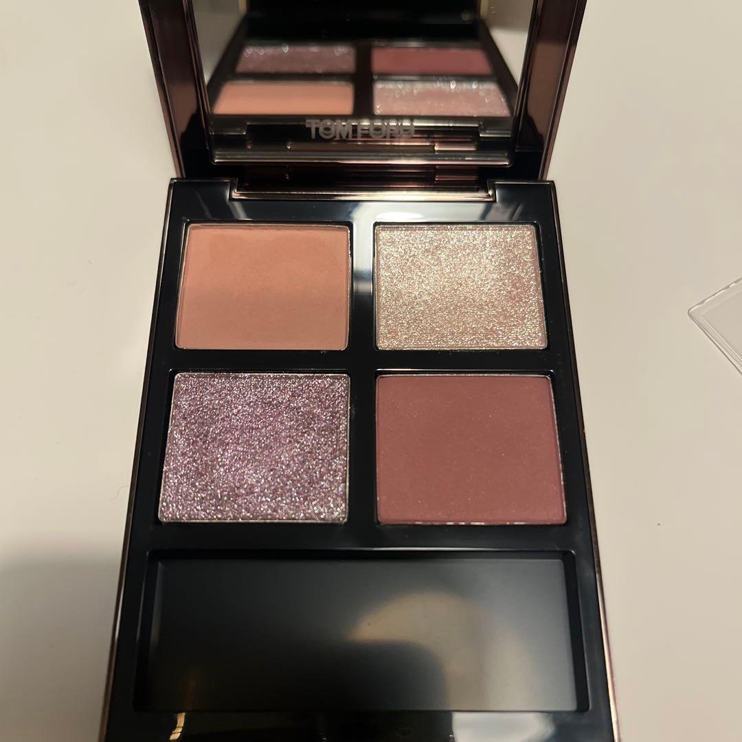 トムフォードビューティ　アイカラークォード　メタリックモーブ