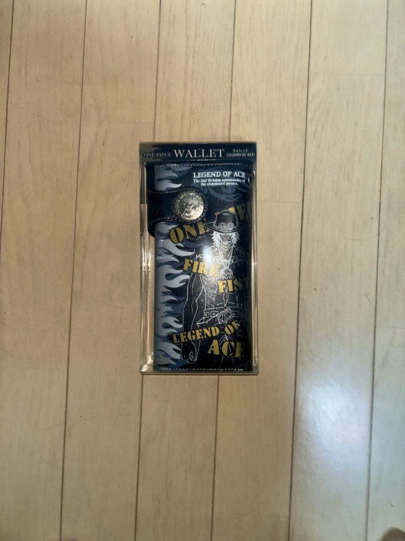 ワンピース漫画・エースの長財布・エースのフィギア