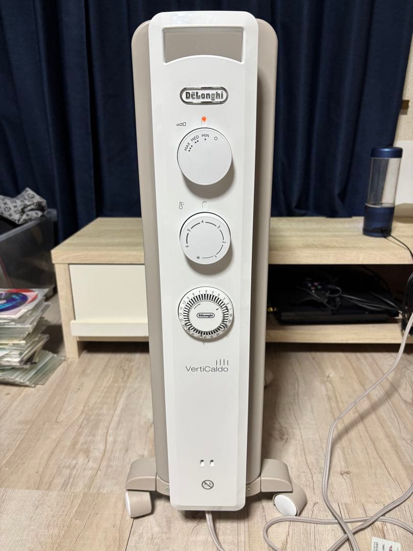 De'Longhi (デロンギ) オイルヒーター ヴェルティカルド