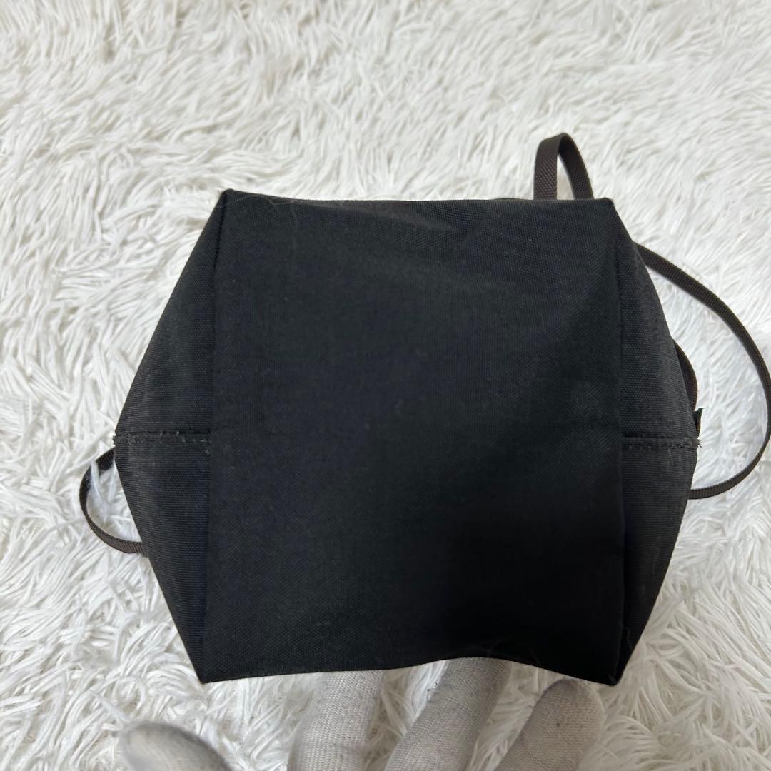 【美品✨舟形/ユニセックス】エルベシャプリエ　ショルダーバッグ　ブラック　人気