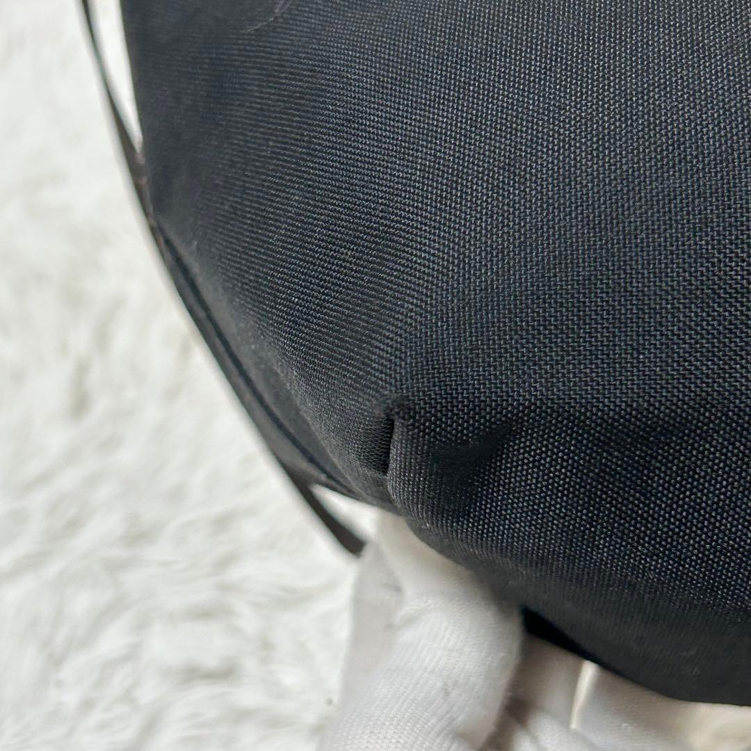 【美品✨舟形/ユニセックス】エルベシャプリエ　ショルダーバッグ　ブラック　人気