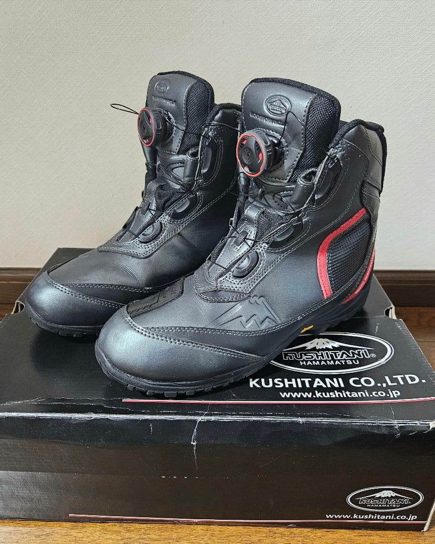 クシタニ　アドーネシューズ　K-4575　26.0　ガンメタル