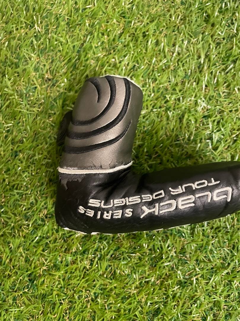 オデッセイ ブラックシリーズ　ツアーデザイン 2 右　パター