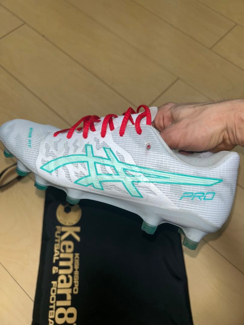 週末限定アシックス　DSライトアクロス PRO3