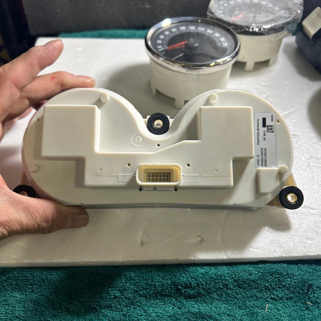 HD ストリートグライド、ロードグライドCVOスピードメーター撤去品