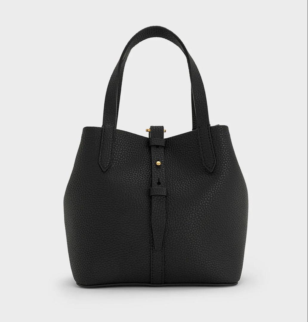 CHARLES&KEITH ／Beryl ベリル リサイクルレザー バケツバッグ