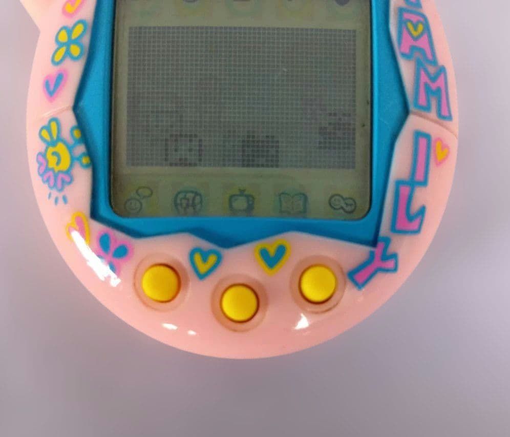 いぇー！ふぁみりーイロイロ！ たまごっち プラス ふぁみたまラブ(m37)