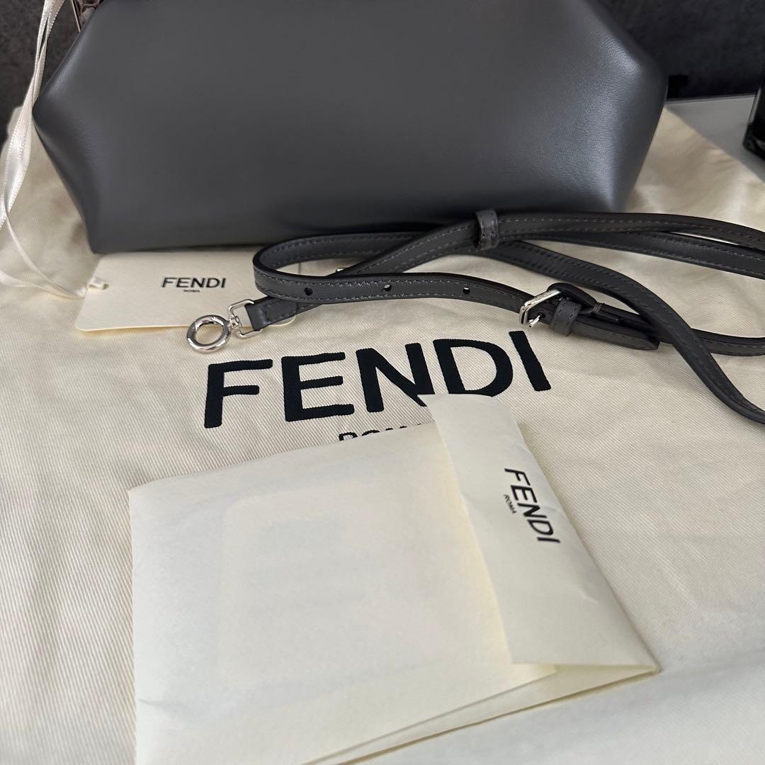 【新品】FENDI ファースト　スモール　グレーパイソン