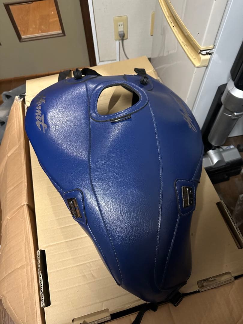 ホーネット250/600 バグスタータンクカバー