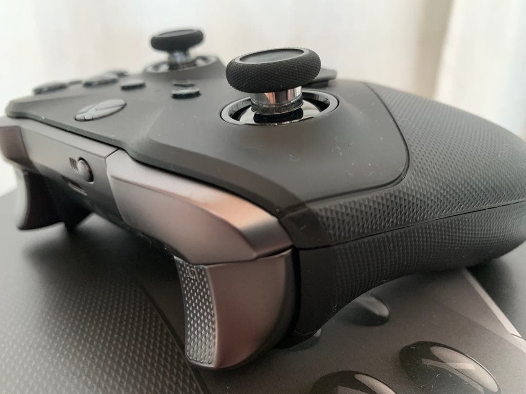 XBOX Elite Series 2 コントローラー