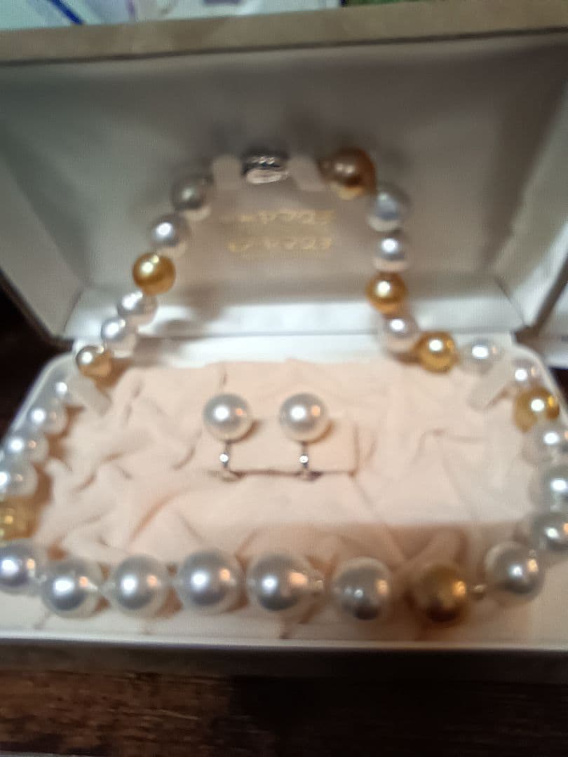 シルバー留め具ホワイトゴールドパールネックレスとK10WGイヤリングセット