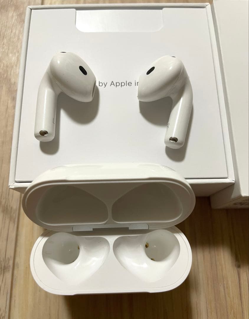 ほぼ未使用AirPods 4