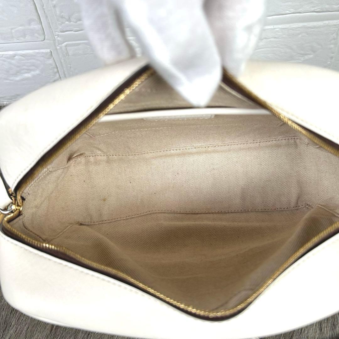 ジェイアンドエムデヴィッドソン　ショルダーバッグ 白　レザー　K1482