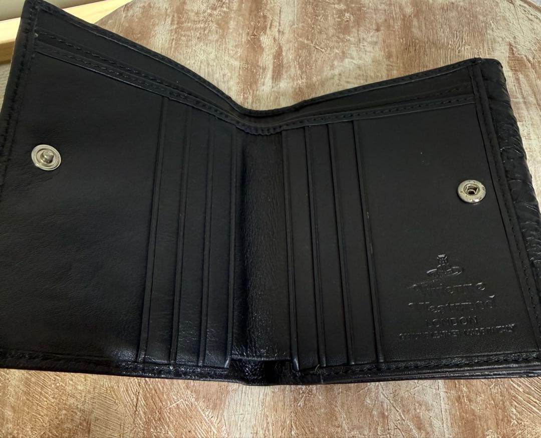 Vivienne Westwood チェーンオーブコンパクトウォレット