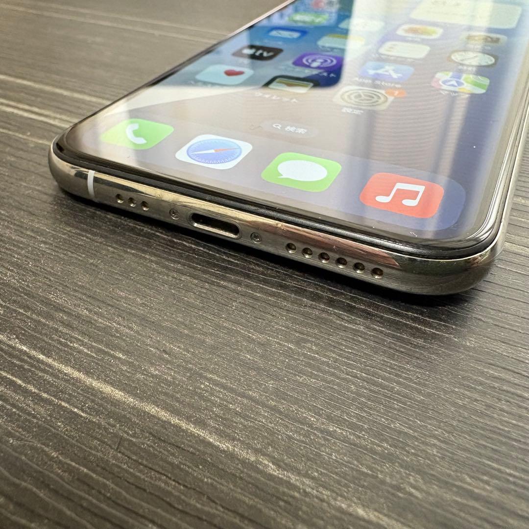iPhone Xs 256GB Silver SIMフリー 中古
