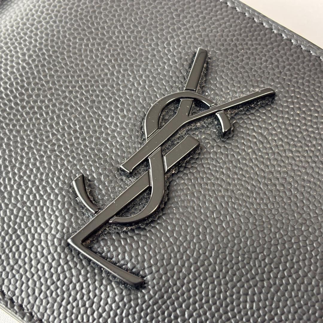 極美品 サンローラン キャビアスキン マネークリップ レザー お洒落 ブラック