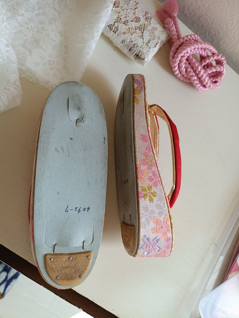 白地に花模様の着物とピンク系作り帯セット☆七五三ハーフ成人式