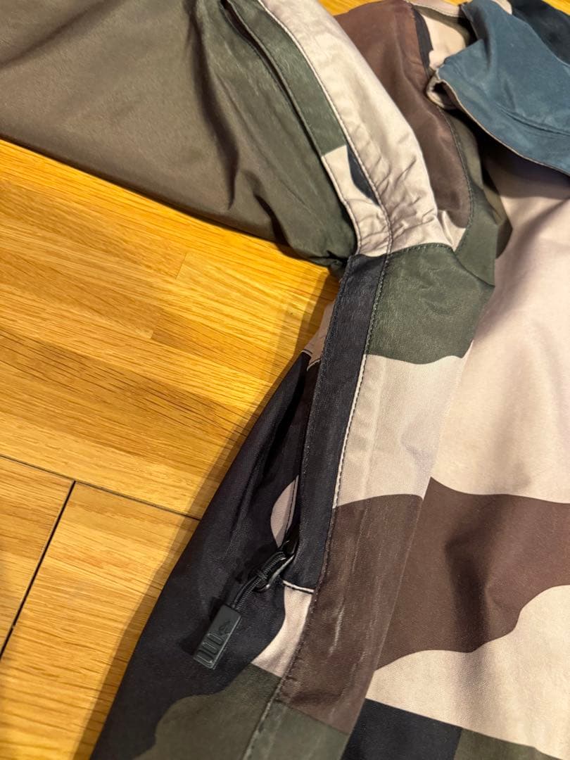 ボルコム GORE-TEX迷彩アウター XS