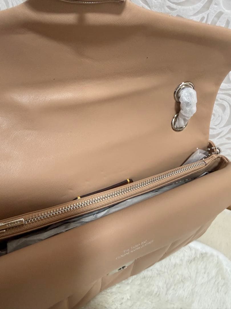 COACH ベージュ キルティング ショルダーバッグ26cm