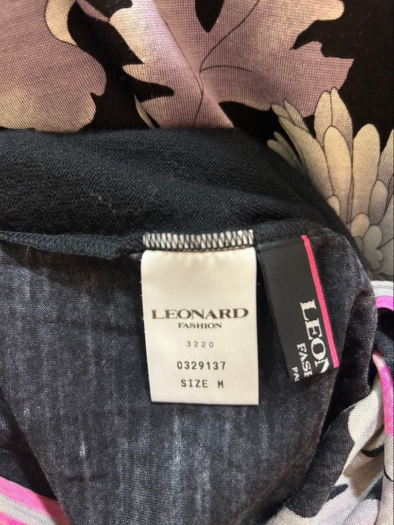 ‼️お値下げ中‼️美品✨LEONARD FASHION 花柄タートルネック M