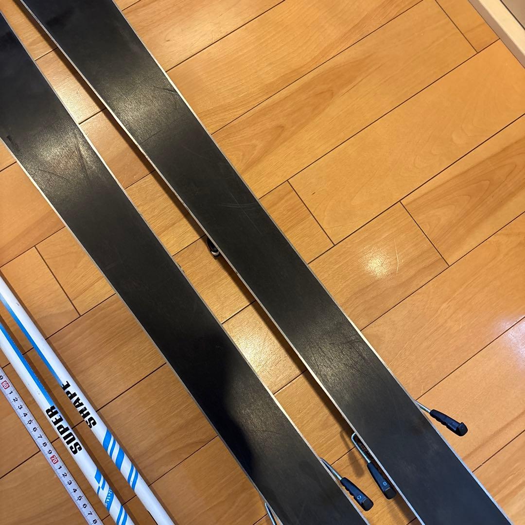 エランelan スキー板　140cm ストック付き