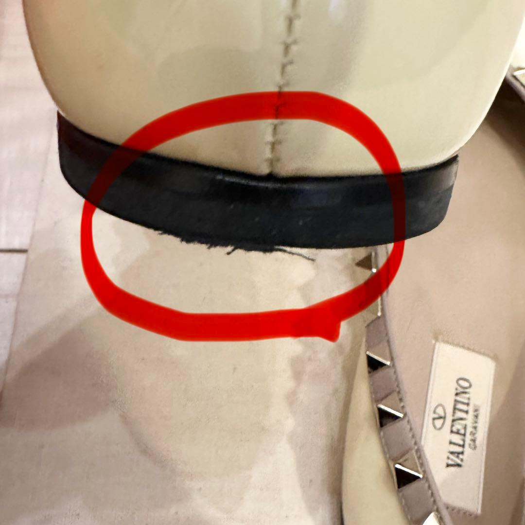 VALENTINO スタッズ付きポインテッドトゥパンプス 35 アイボリー