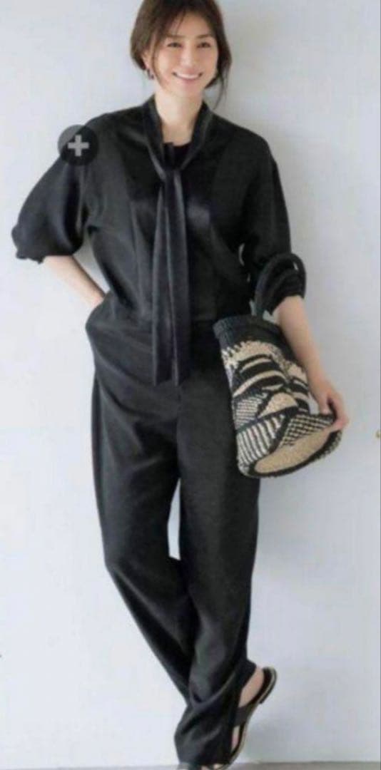 井川遥さん　loin. リボン付き黒オールインワン　38