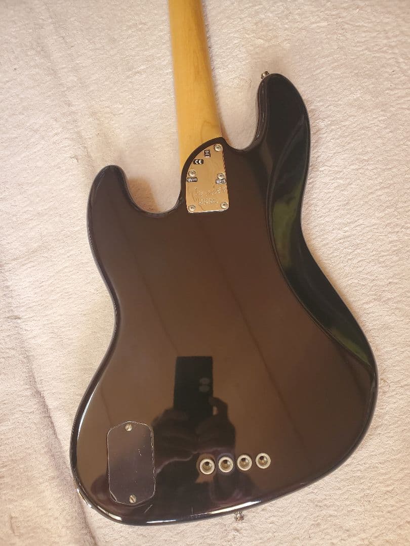 交渉可 American Elite Jazz Bass Black