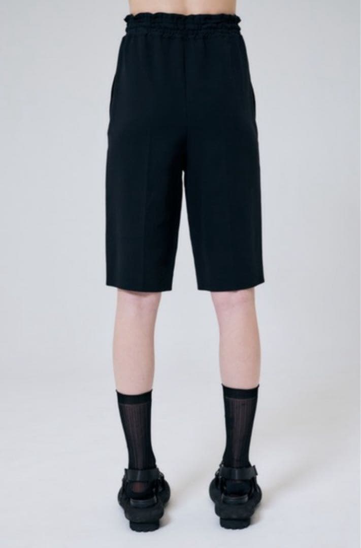 希望額にお値下げしました！2.7万 エンフォルド センタープレス ショートパンツ