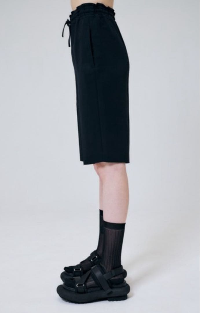 希望額にお値下げしました！2.7万 エンフォルド センタープレス ショートパンツ