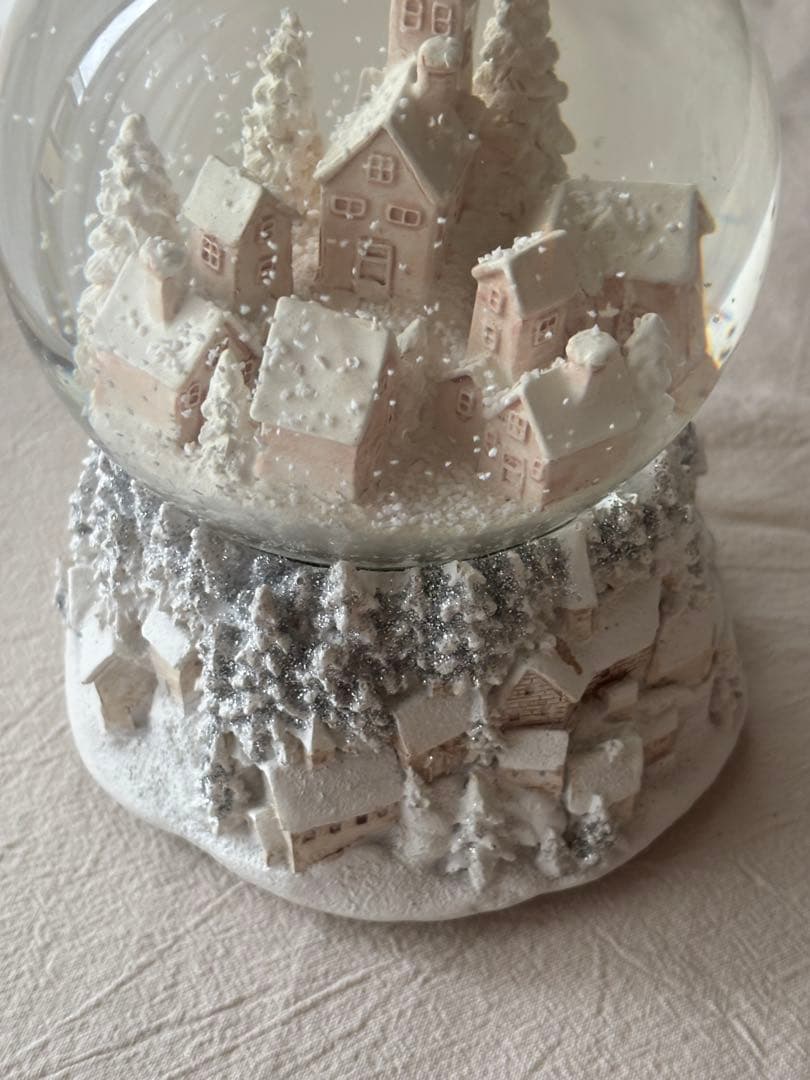 オルゴール付き　スノードーム