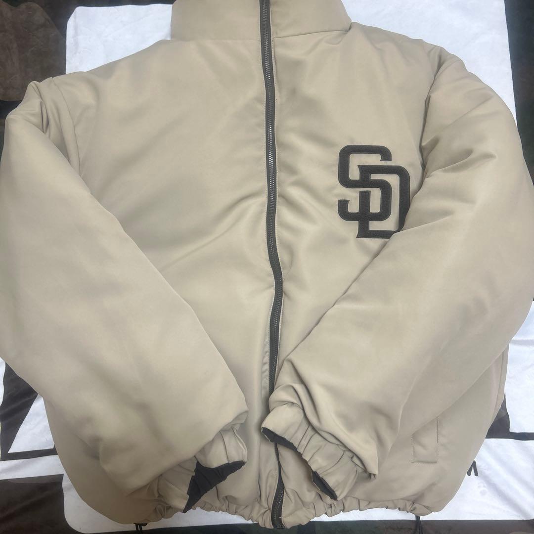 MLBダウンジャケット
