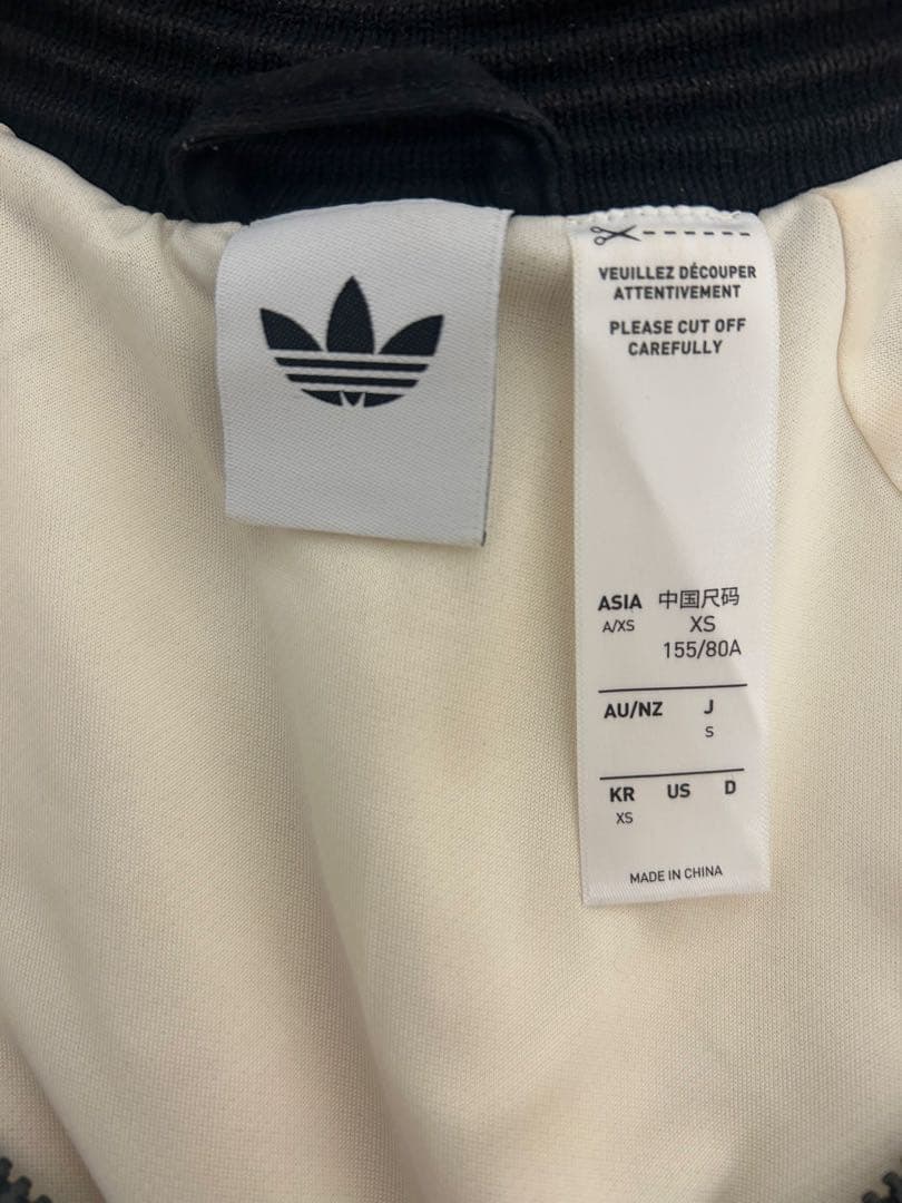 【値下げ中】adidasオリジナルズ トラックジャケット ジャージ J/Sサイズ
