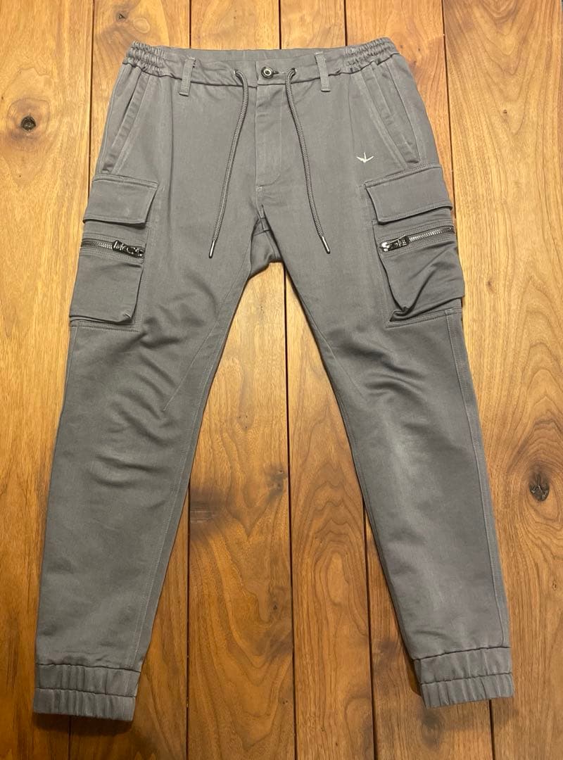 1PIU1UGUALE3 RELAXスリムシルエット カーゴパンツ グレー S