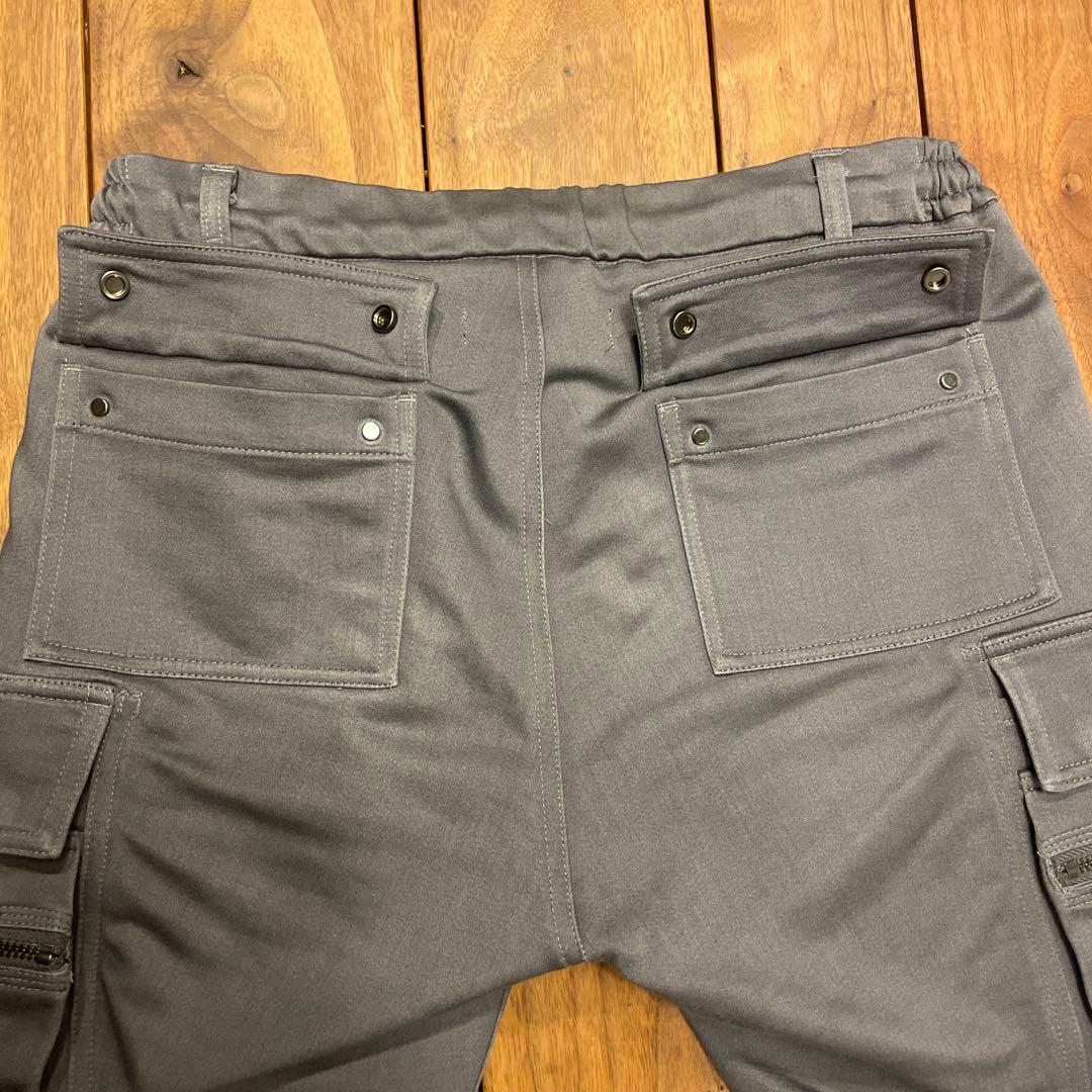 1PIU1UGUALE3 RELAXスリムシルエット カーゴパンツ グレー S