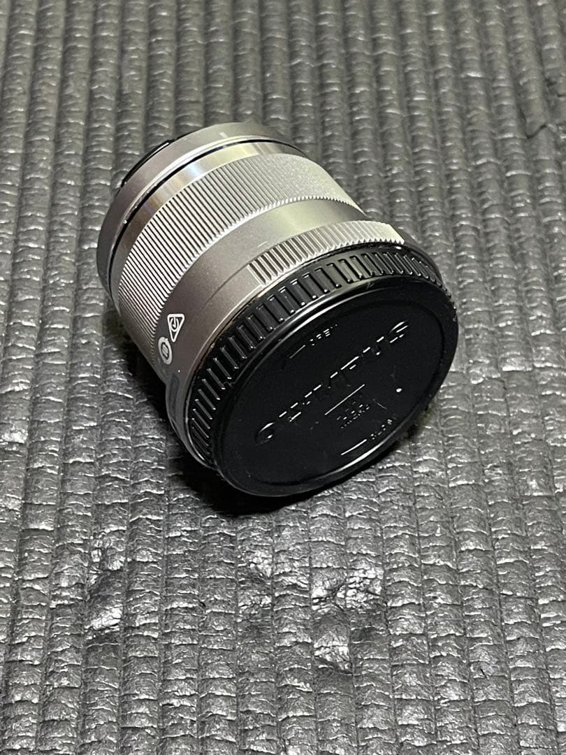 OLYMPUS 単焦点レンズ シルバー　45mm f1.8