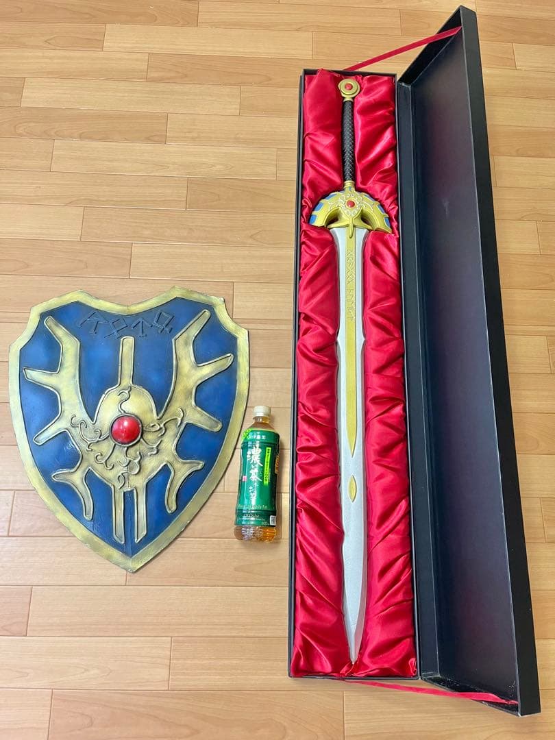 ドラゴンクエスト　ロトの剣　１／１　盾