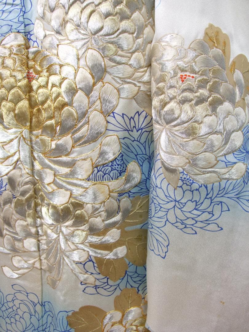 大輪菊の豪華刺繍/振袖フルセット　ｍ73　成人式 やまと謹製 白振袖