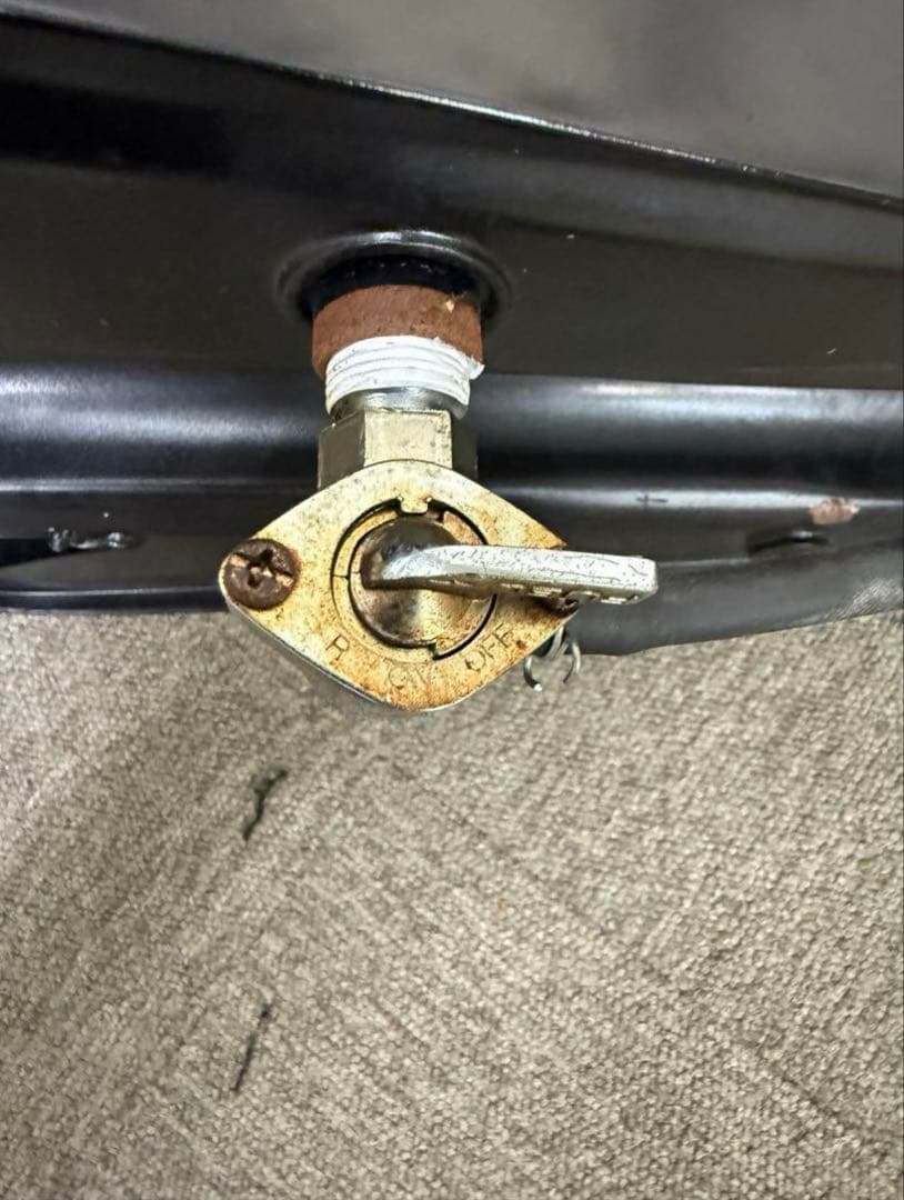 SR400 タンク　スポーツスタータンク ブラック