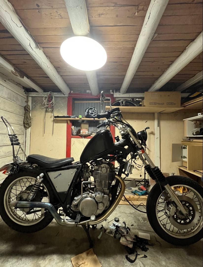 SR400 タンク　スポーツスタータンク ブラック